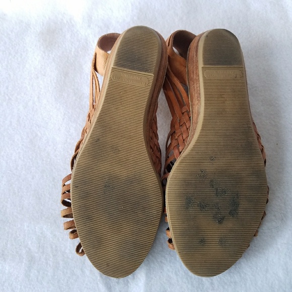 Wild Card by Mervy’s  Vintage 80’s Leather Sandals - Picture 3 of 4